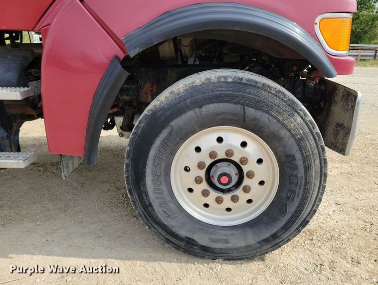 image for item DZ6606 2007 Sterling L-Line ready mix truck