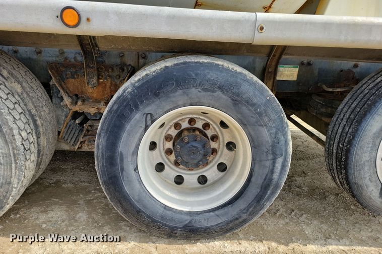 image for item DZ6606 2007 Sterling L-Line ready mix truck