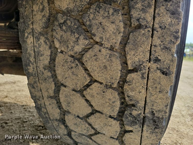 image for item DZ6606 2007 Sterling L-Line ready mix truck