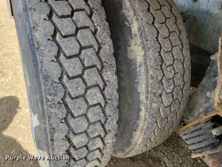 image for item DZ6606 2007 Sterling L-Line ready mix truck