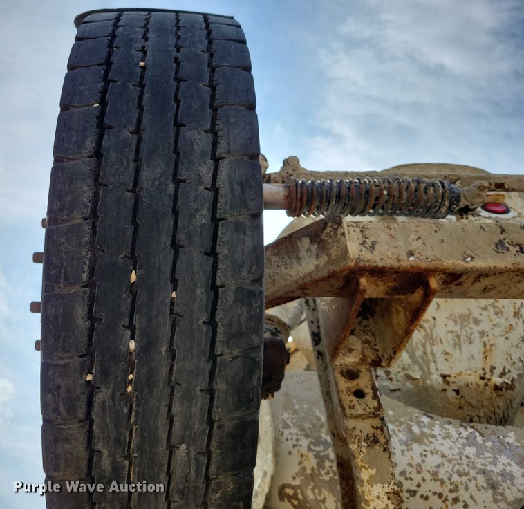 image for item DZ6606 2007 Sterling L-Line ready mix truck