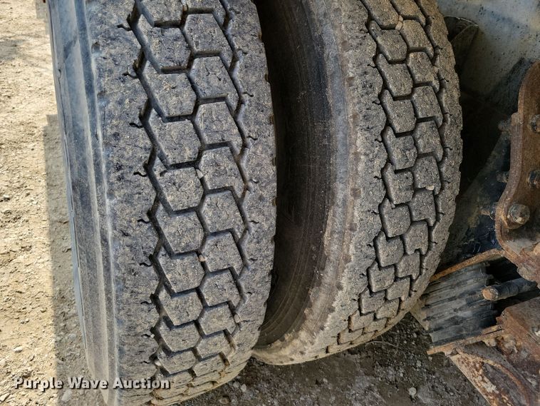 image for item DZ6606 2007 Sterling L-Line ready mix truck