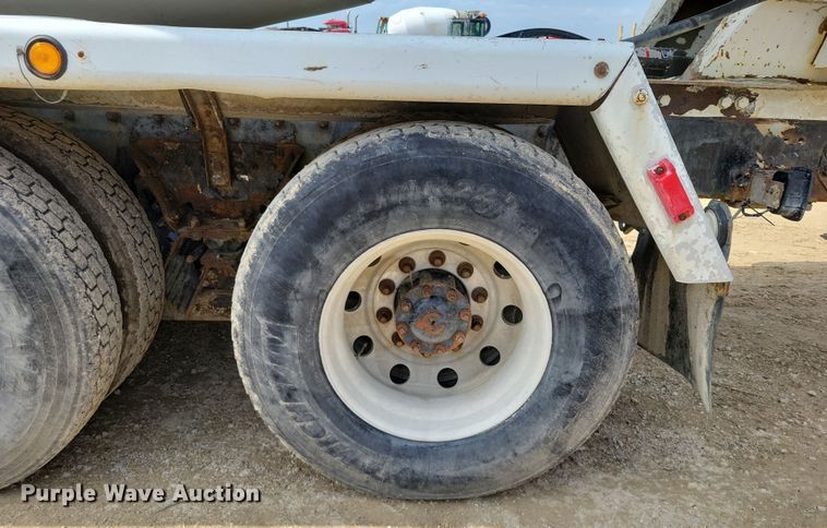 image for item DZ6606 2007 Sterling L-Line ready mix truck