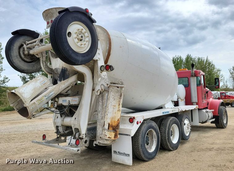 image for item DZ6607 2000 Kenworth  W900 ready mix truck