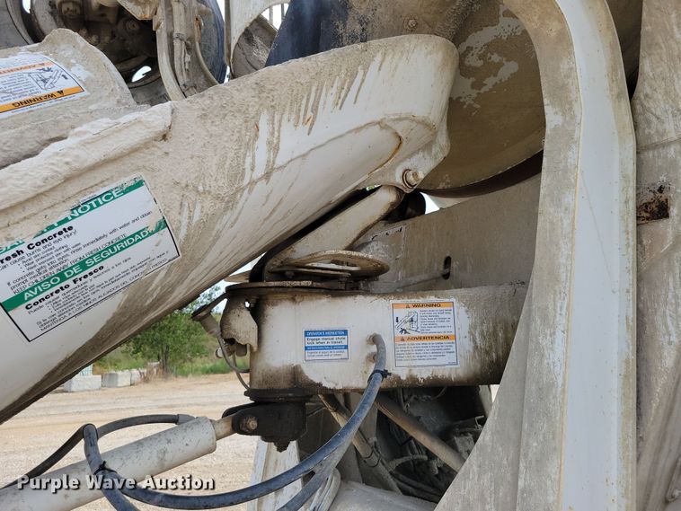 image for item DZ6607 2000 Kenworth  W900 ready mix truck