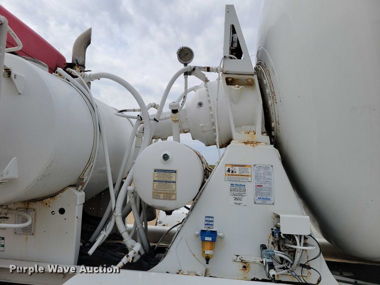 image for item DZ6607 2000 Kenworth  W900 ready mix truck