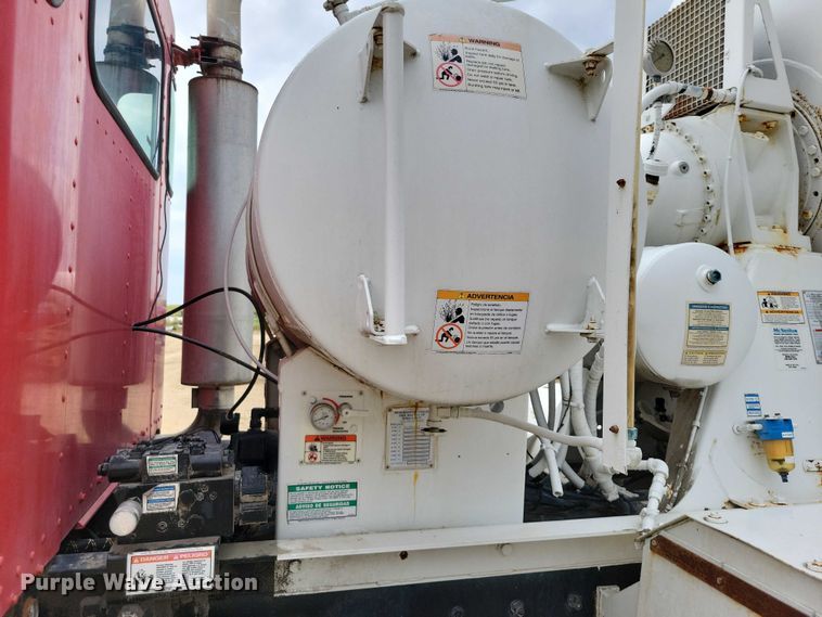 image for item DZ6607 2000 Kenworth  W900 ready mix truck