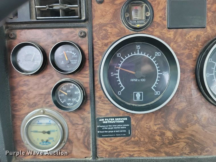 image for item DZ6607 2000 Kenworth  W900 ready mix truck