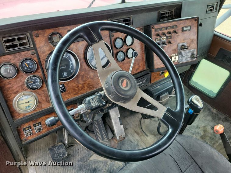 image for item DZ6607 2000 Kenworth  W900 ready mix truck