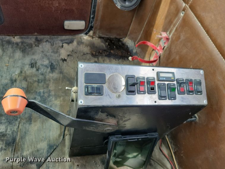 image for item DZ6607 2000 Kenworth  W900 ready mix truck