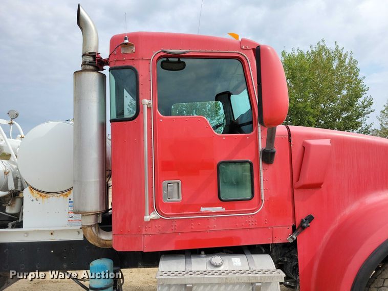 image for item DZ6607 2000 Kenworth  W900 ready mix truck