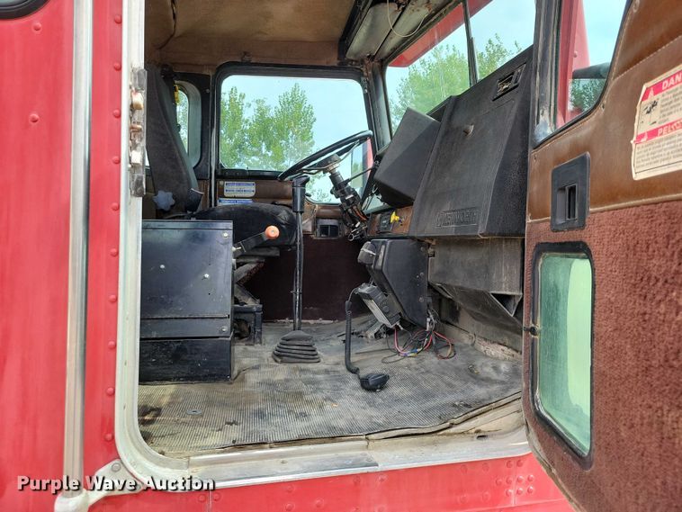 image for item DZ6607 2000 Kenworth  W900 ready mix truck