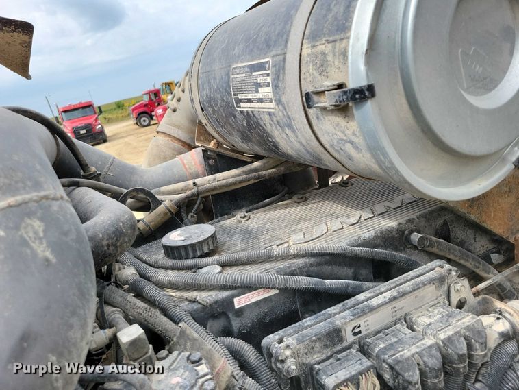 image for item DZ6607 2000 Kenworth  W900 ready mix truck