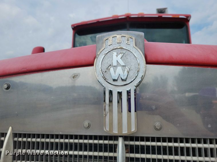 image for item DZ6607 2000 Kenworth  W900 ready mix truck