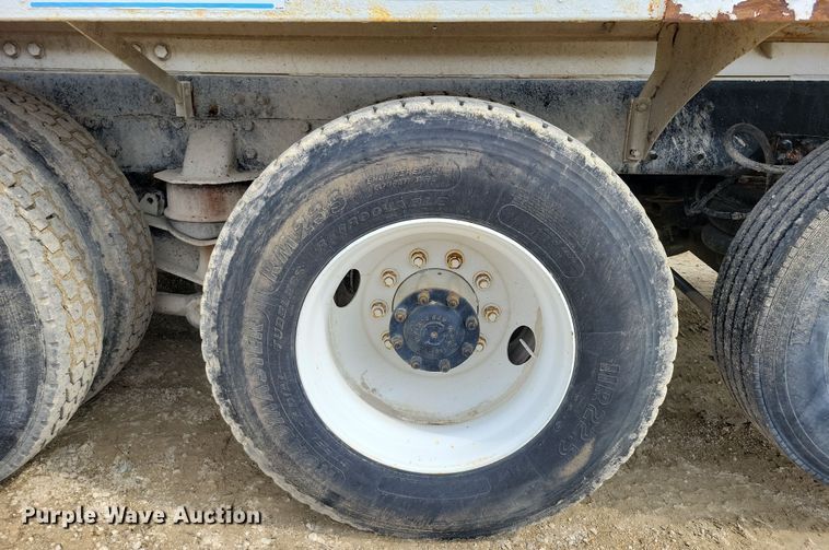 image for item DZ6607 2000 Kenworth  W900 ready mix truck