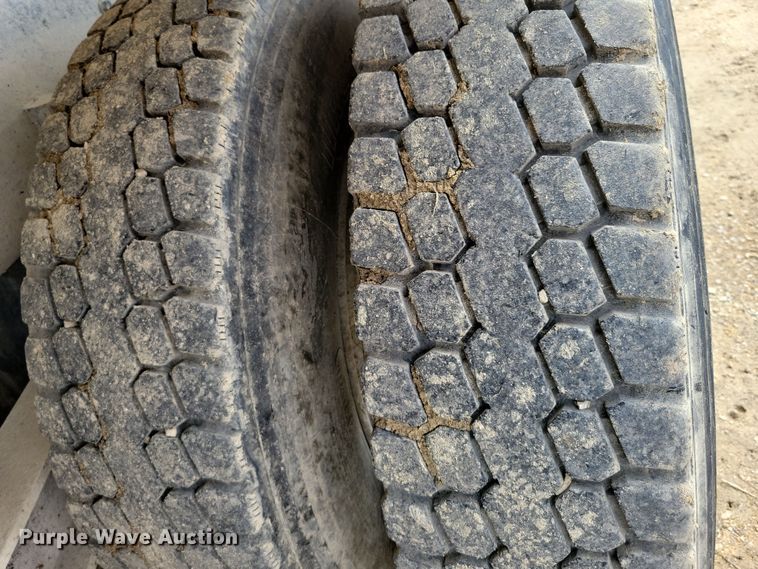 image for item DZ6607 2000 Kenworth  W900 ready mix truck