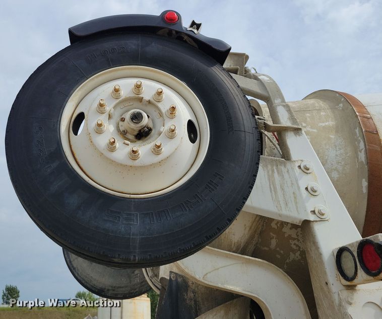 image for item DZ6607 2000 Kenworth  W900 ready mix truck