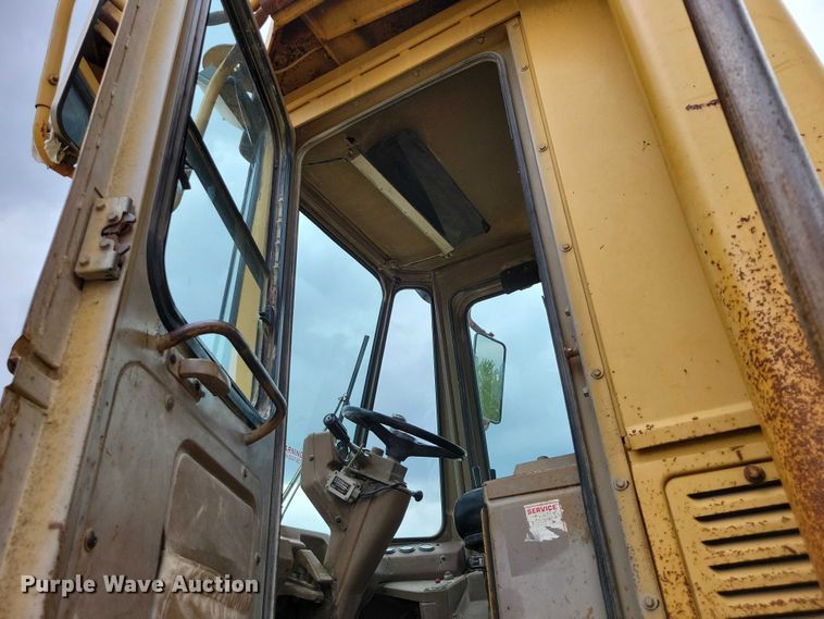 image for item DZ6609 1983 Caterpillar 950B wheel loader