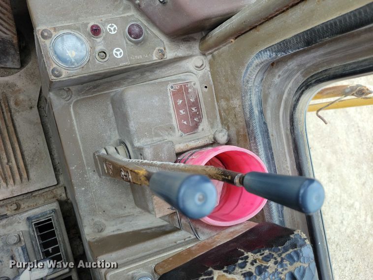 image for item DZ6609 1983 Caterpillar 950B wheel loader