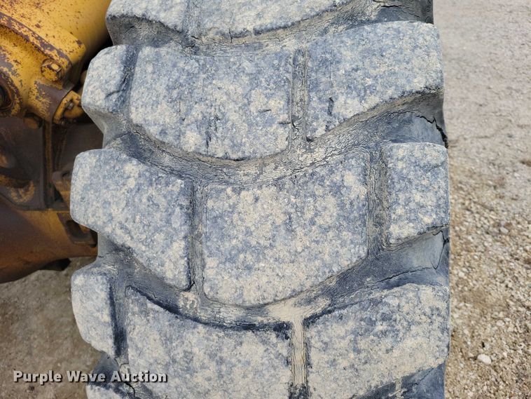 image for item DZ6609 1983 Caterpillar 950B wheel loader