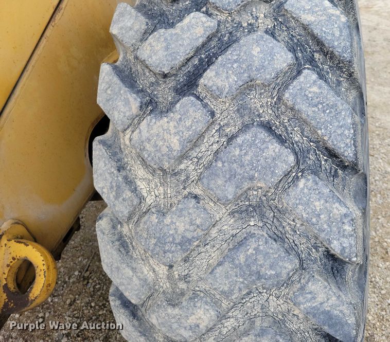 image for item DZ6609 1983 Caterpillar 950B wheel loader