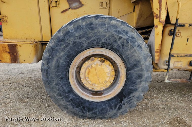 image for item DZ6609 1983 Caterpillar 950B wheel loader