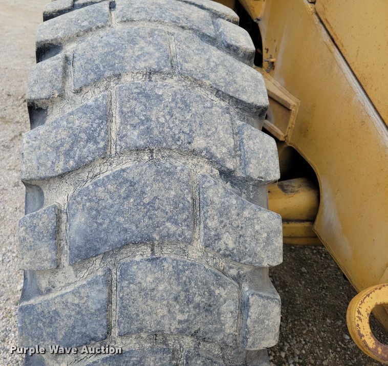image for item DZ6609 1983 Caterpillar 950B wheel loader