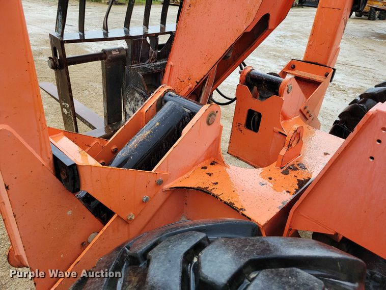 image for item DZ6610 2005 Lull JLG 1044C-54 Series II telehandler