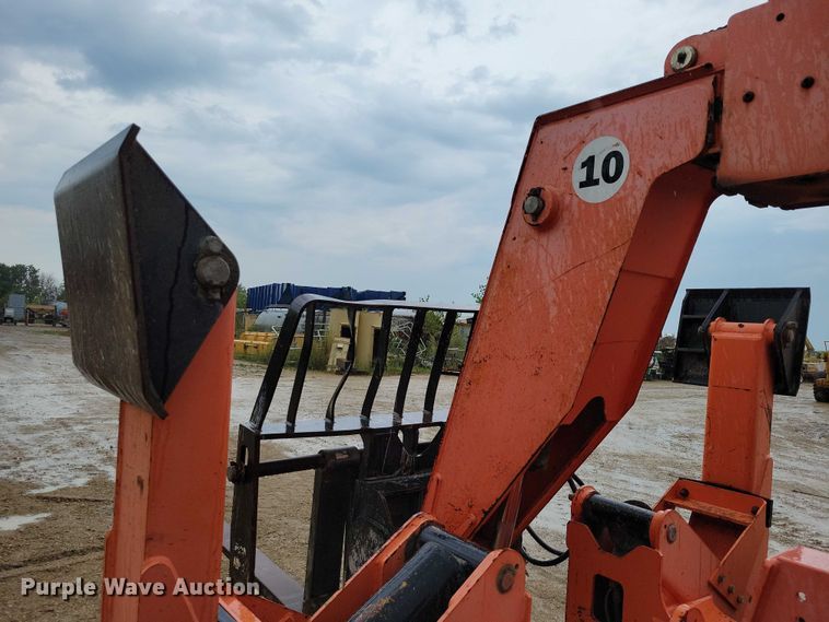 image for item DZ6610 2005 Lull JLG 1044C-54 Series II telehandler