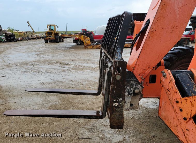 image for item DZ6610 2005 Lull JLG 1044C-54 Series II telehandler