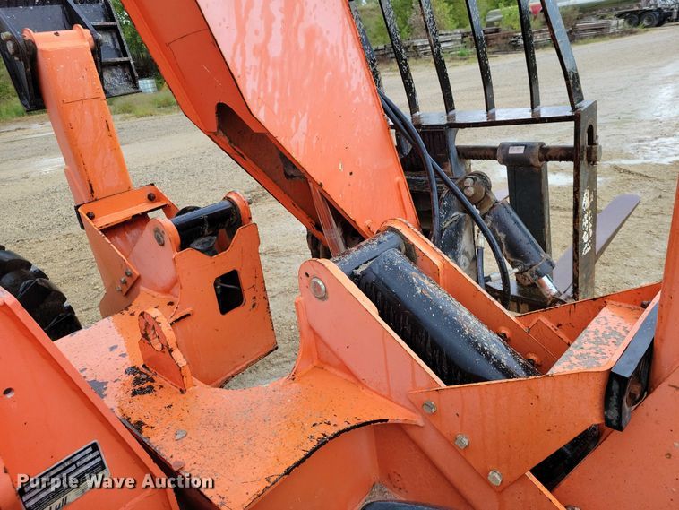 image for item DZ6610 2005 Lull JLG 1044C-54 Series II telehandler
