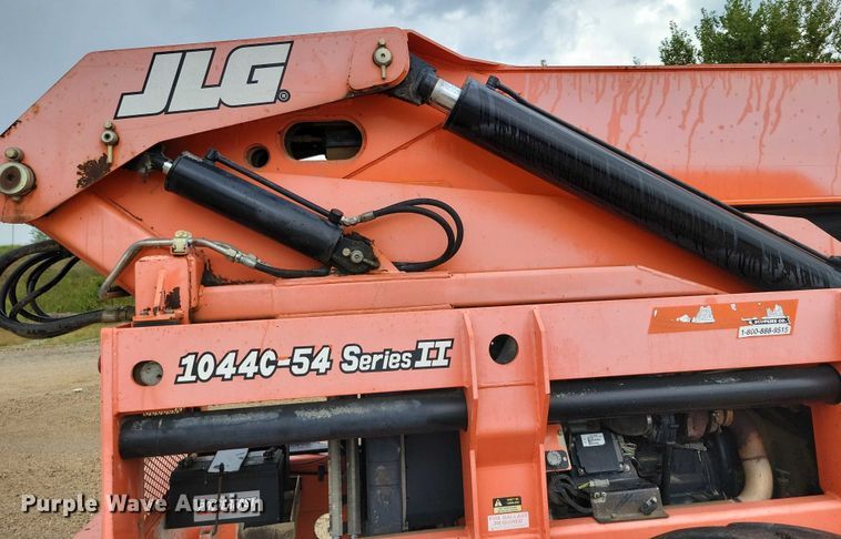 image for item DZ6610 2005 Lull JLG 1044C-54 Series II telehandler