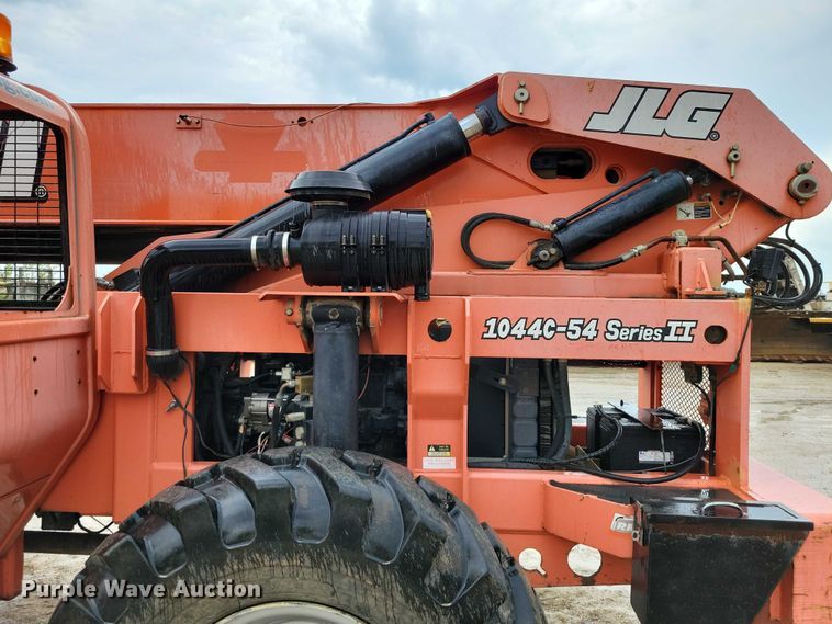 image for item DZ6610 2005 Lull JLG 1044C-54 Series II telehandler