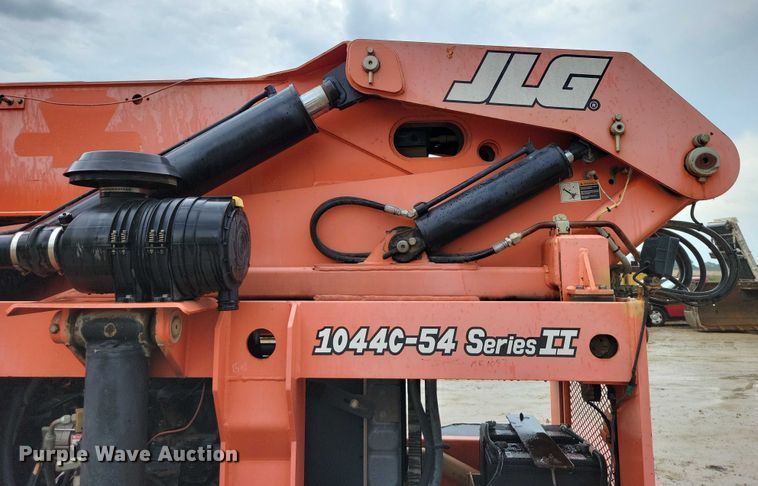 image for item DZ6610 2005 Lull JLG 1044C-54 Series II telehandler