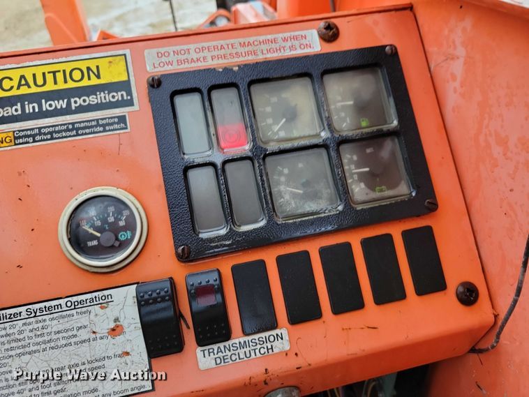 image for item DZ6610 2005 Lull JLG 1044C-54 Series II telehandler