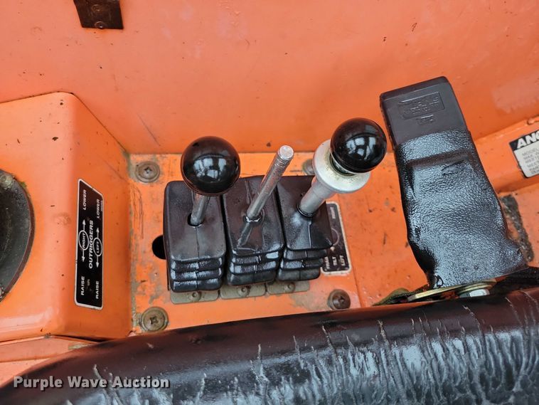 image for item DZ6610 2005 Lull JLG 1044C-54 Series II telehandler