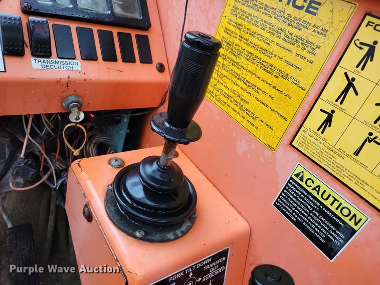 image for item DZ6610 2005 Lull JLG 1044C-54 Series II telehandler