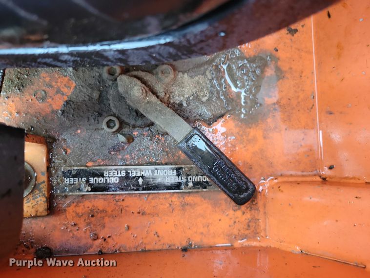 image for item DZ6610 2005 Lull JLG 1044C-54 Series II telehandler