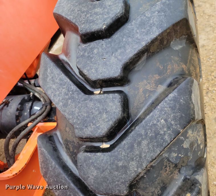 image for item DZ6610 2005 Lull JLG 1044C-54 Series II telehandler