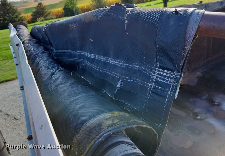 image for item DZ6613 1991 International  9400 dump truck