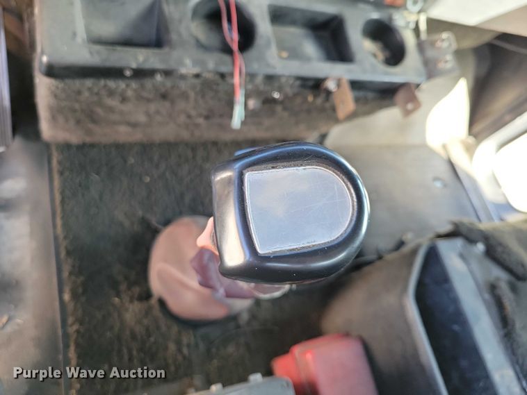 image for item DZ6613 1991 International  9400 dump truck