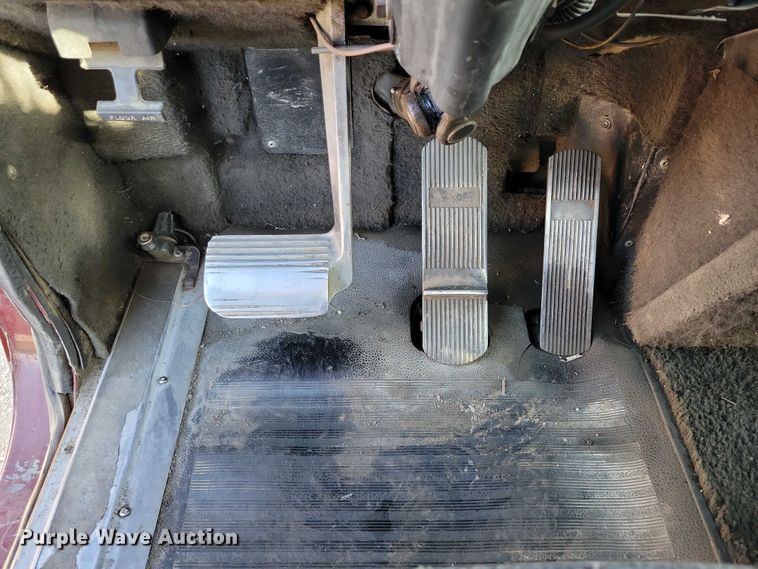 image for item DZ6613 1991 International  9400 dump truck