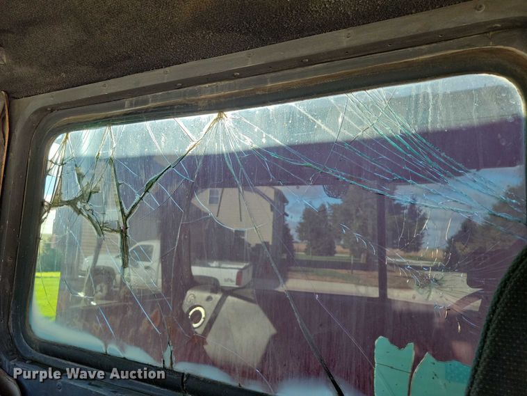 image for item DZ6613 1991 International  9400 dump truck