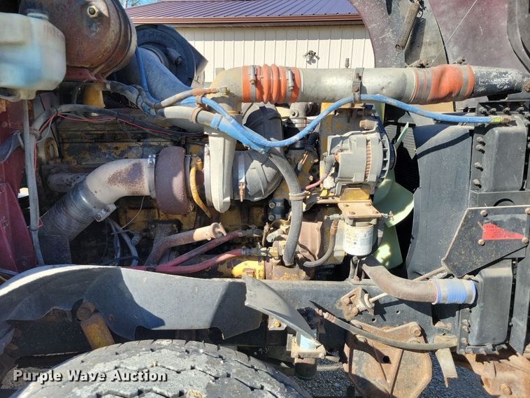 image for item DZ6613 1991 International  9400 dump truck