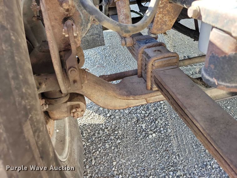 image for item DZ6613 1991 International  9400 dump truck