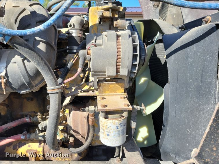 image for item DZ6613 1991 International  9400 dump truck