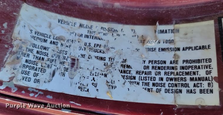 image for item DZ6613 1991 International  9400 dump truck