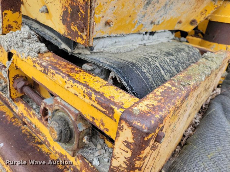 image for item DZ6617 Gomaco GT 6200 Commander II slipform paver