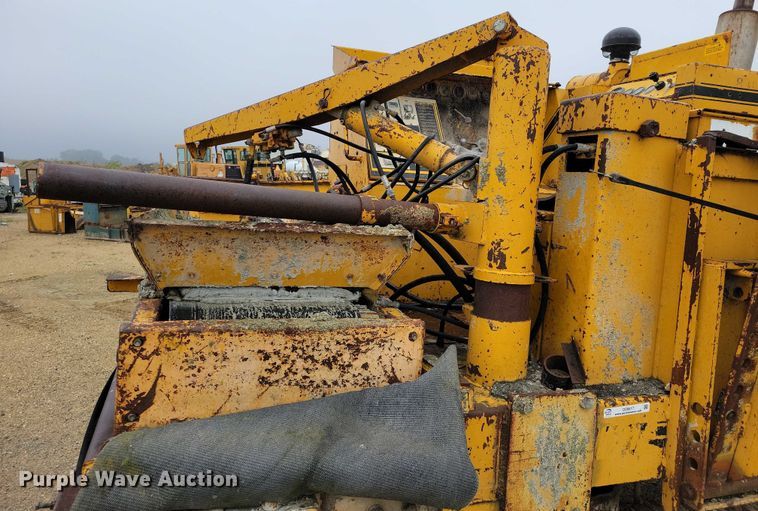 image for item DZ6617 Gomaco GT 6200 Commander II slipform paver