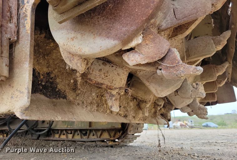 image for item DZ6617 Gomaco GT 6200 Commander II slipform paver